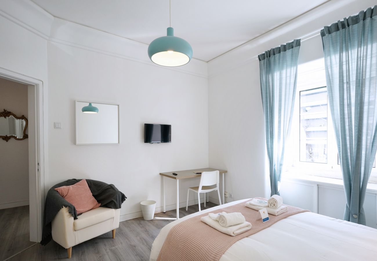 Quarto completo em apartamento em pleno centro de Lisboa