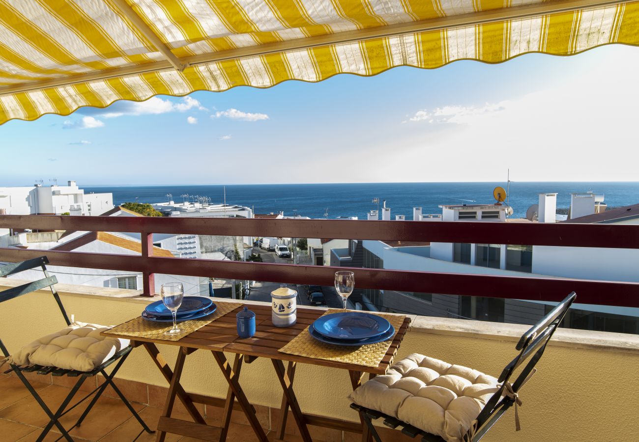Apartamento para alugar em Sesimbra com vista deslumbrante sobre o mar 