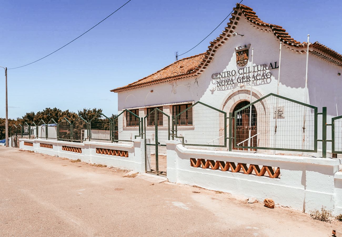 Casa em São Domingos de Ana Loura - Alentejo Poolside By Gt House