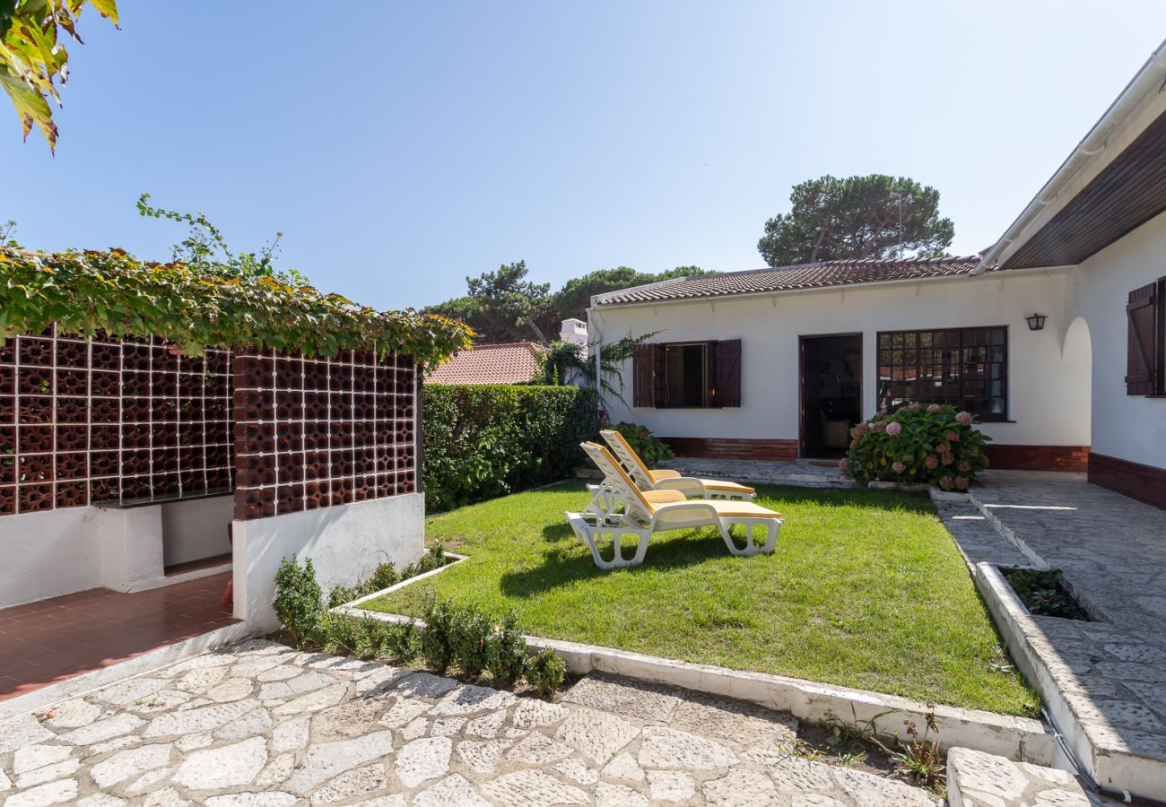 Casa em Colares - Charming  House and Terrace By Gt House