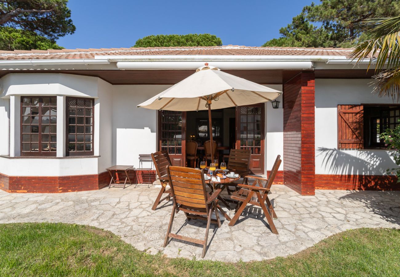 Casa em Colares - Charming  House and Terrace By Gt House