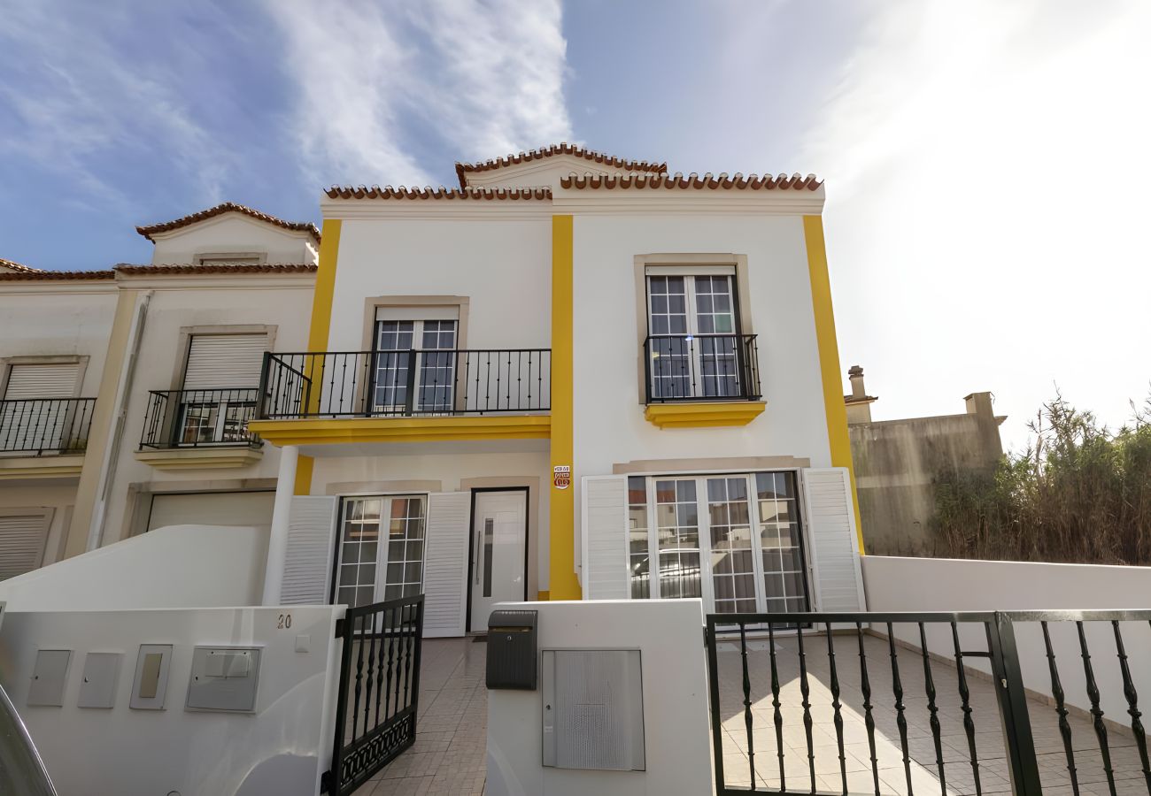 Casa em Atouguia da Baleia - Atlantic Coast Retreat By GtHouse