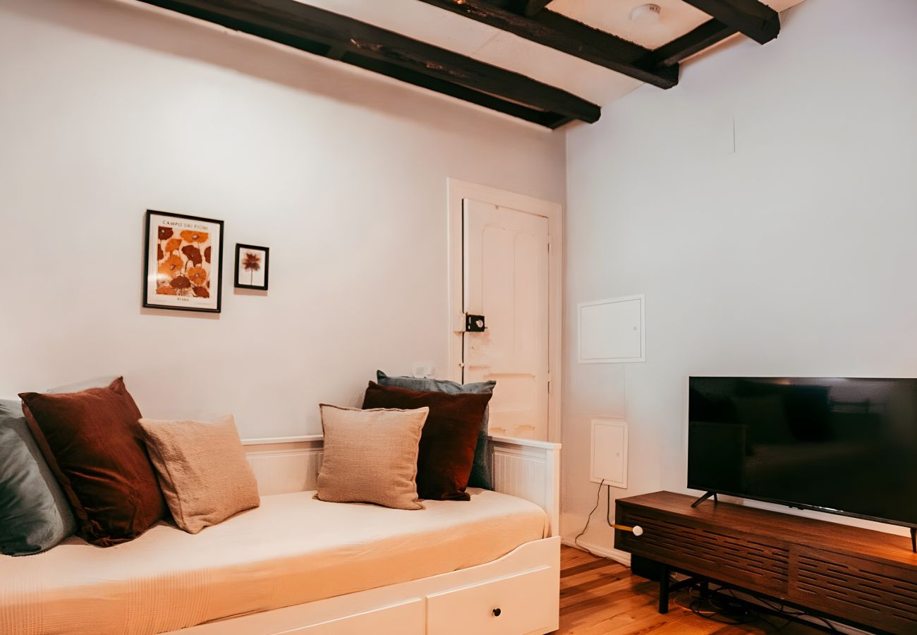 Ferienwohnung in Lissabon - Historic & Stylish 3Bed City Centre By Gt House