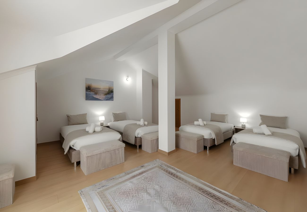 Ferienhaus in Atouguia da Baleia - Atlantic Coast Retreat By GtHouse