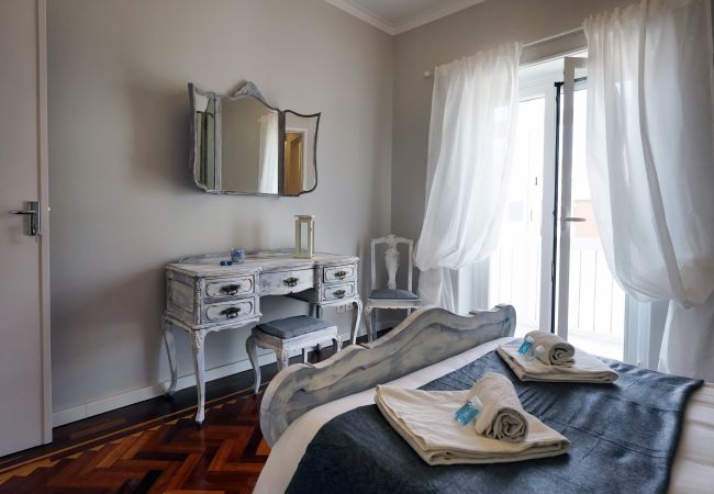 Apartment in Paço de Arcos - Fisher's Bay Apartment LS