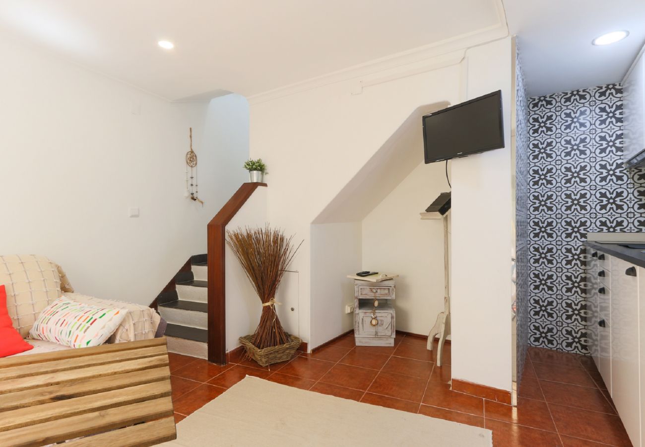 Duplex apartment for 2 people in the typical Ajuda area