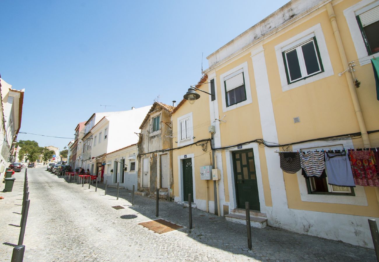 Apartment for 2 people in a typical area of ​​old Lisbon