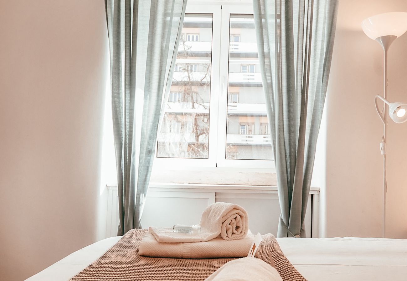 Apartment in Lisbon - Lisbon 7Rooms By Gt House