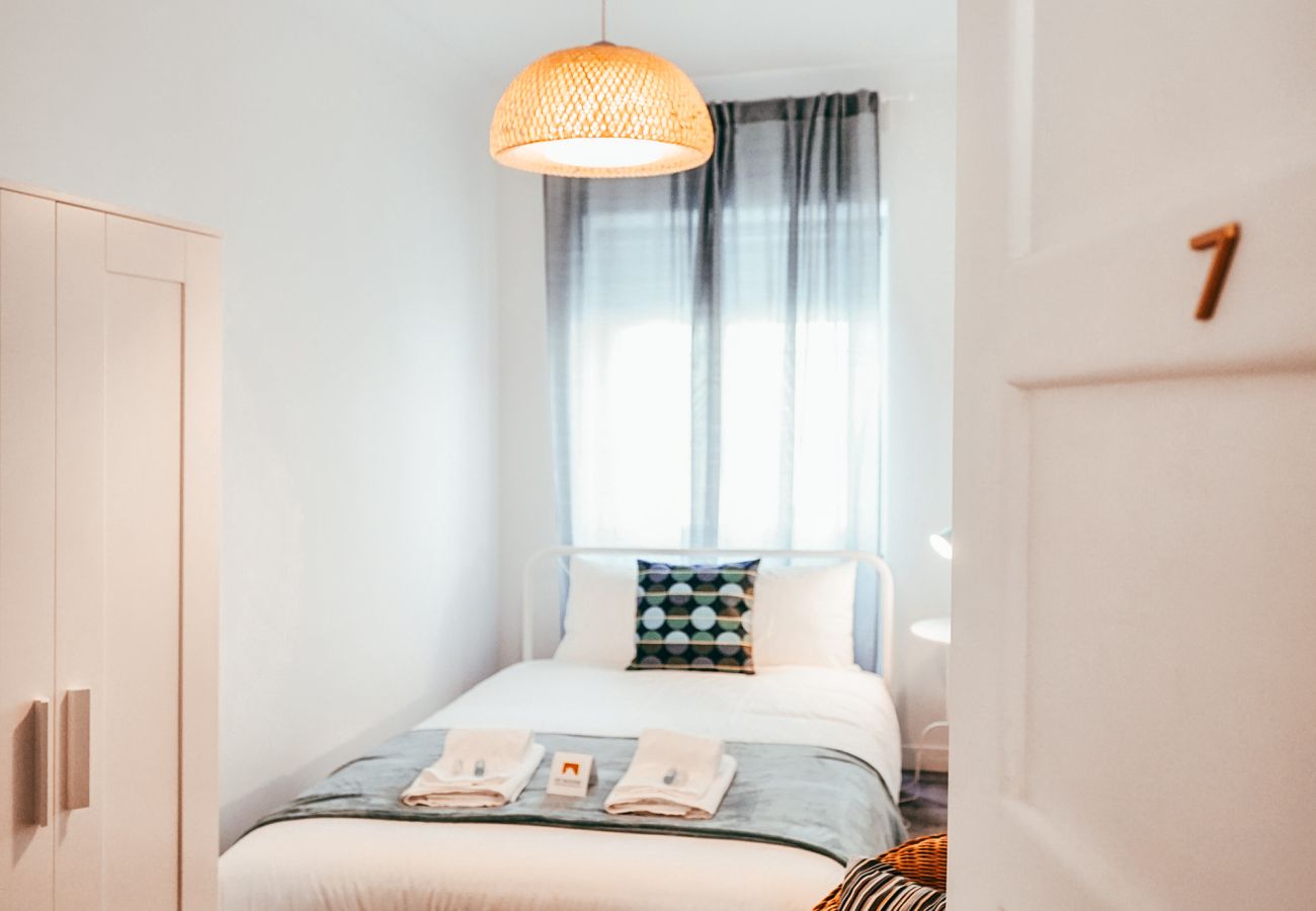 Apartment in Lisbon - Lisbon 7Rooms By Gt House