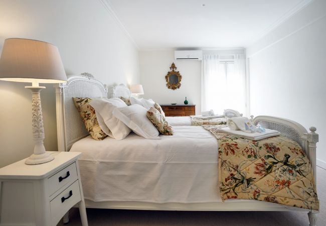 Apartment in Lisboa - The Elegant Lapa