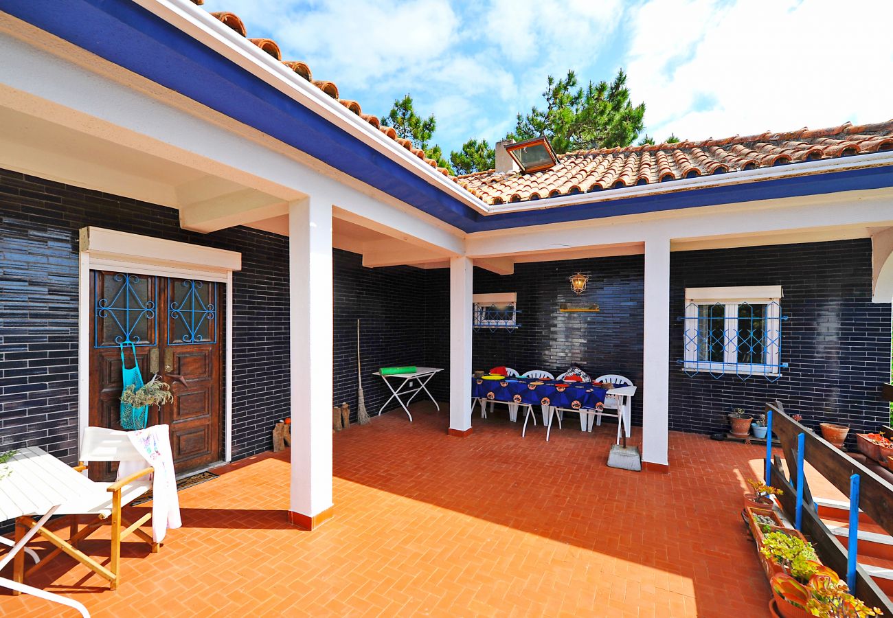 Villa in Azenhas do Mar - Azenhas Sea & Garden Villa by GT House