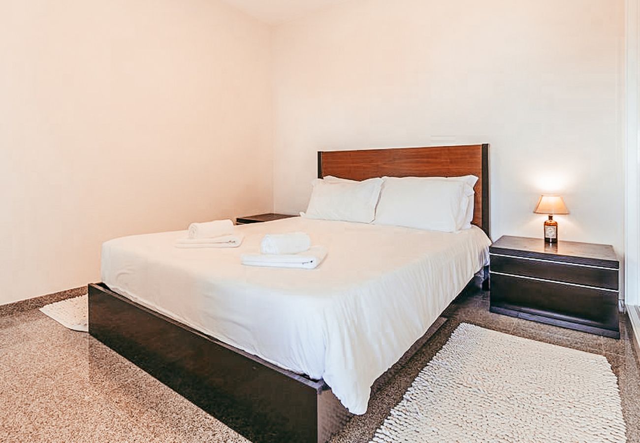 Apartment in Lisbon - Trendy Apartment River View By Gthouse