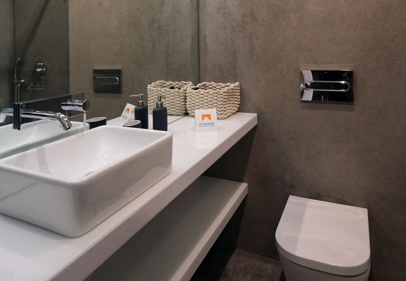 Salle de bain confortable et moderne