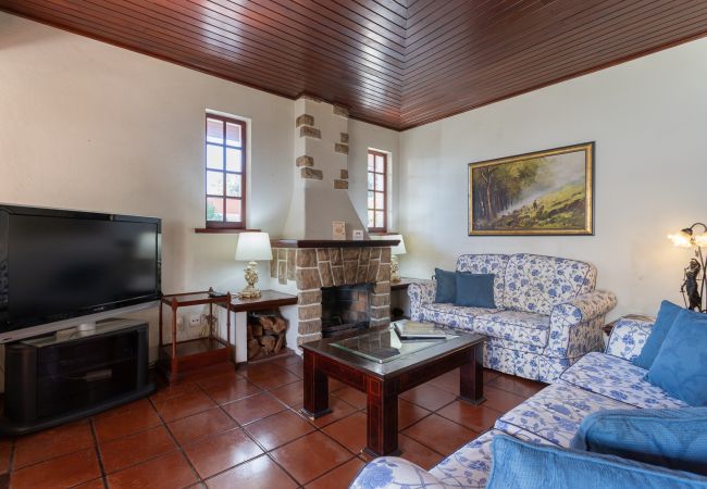 Casa a Colares - Charming  House and Terrace By Gt House Casa a Colares - Charming  House and Terrace By Gt House
